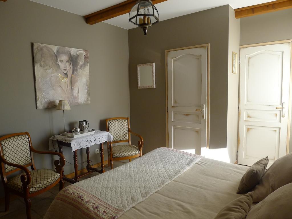 Hotel Domaine De La Manse Villeneuve-de-Berg Camera foto