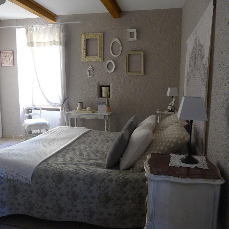 Hotel Domaine De La Manse Villeneuve-de-Berg Esterno foto