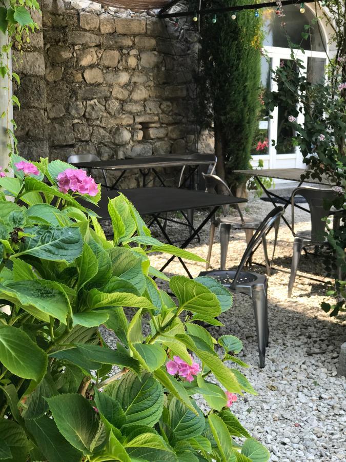 Hotel Domaine De La Manse Villeneuve-de-Berg Esterno foto